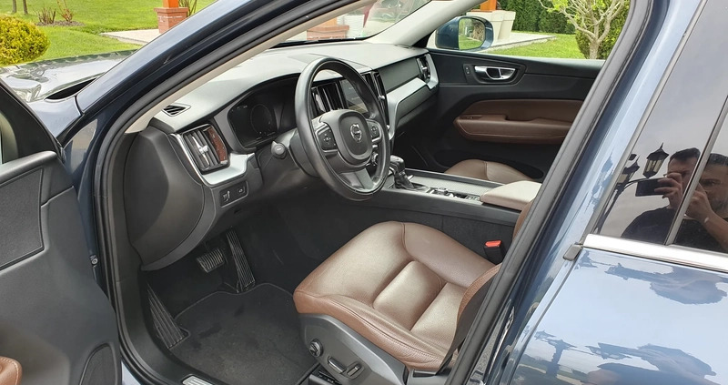 Volvo XC 60 cena 126900 przebieg: 89200, rok produkcji 2017 z Limanowa małe 121